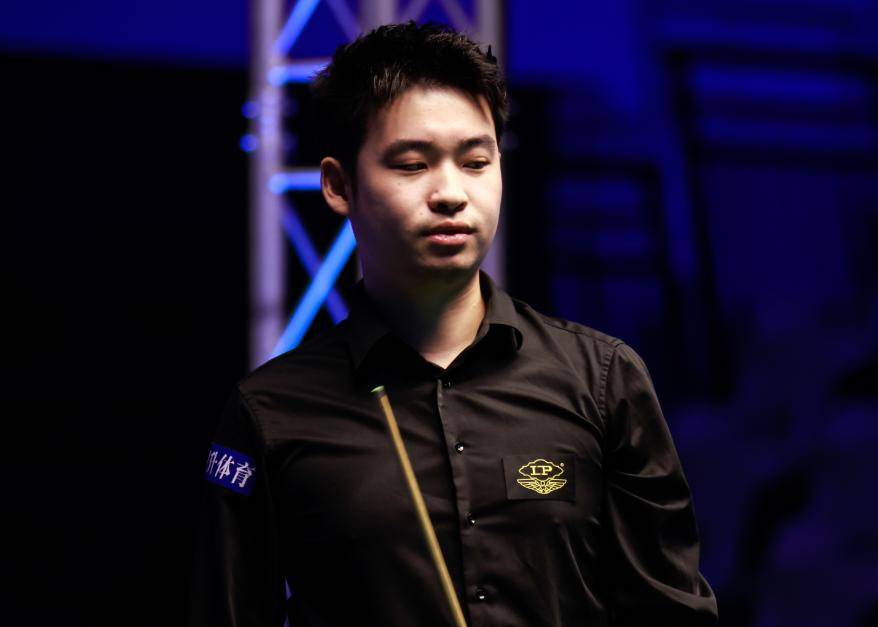 还有他在球 还有他在球