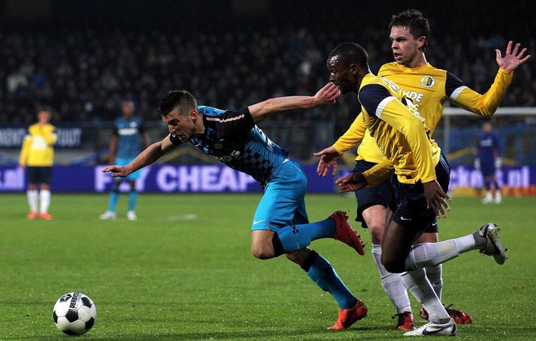 深圳队的三 深圳队的三