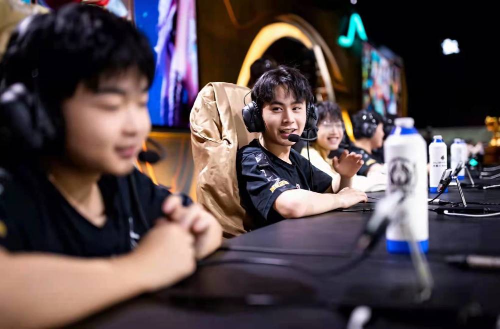 与线下赌场 与线下赌场